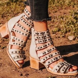 Freebird Cassandra by Steven